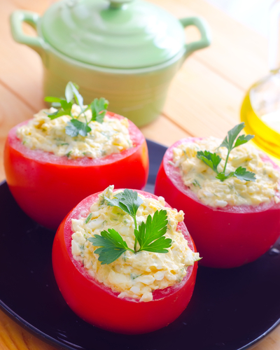 Tomato and egg nests