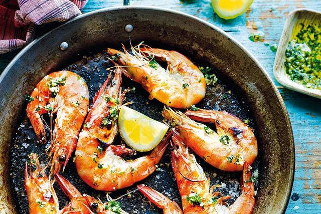 Griddled prawns (gambas a la plancha)