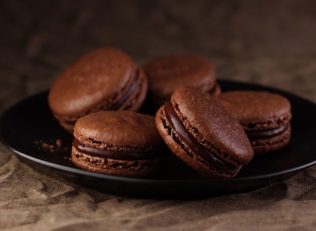 Chocolate macarons