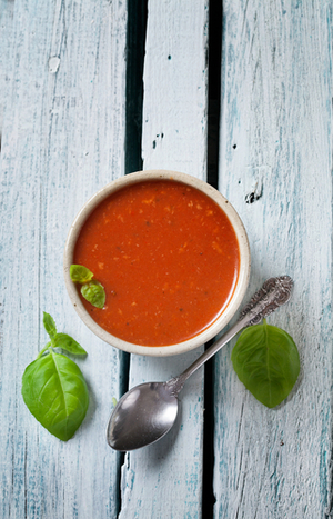 Spicy tomato and red pepper soup