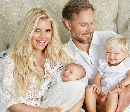 Jessica Simpson causes controversy with photo of daughter