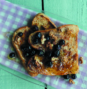 Spiced French toast with walnuts, blueberries and maple syrup