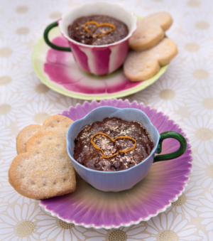 Spiced chocolate mousse with shortbread hearts