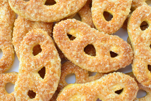 Puff pastry pretzels