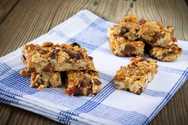 Two Ingredient energy bars 