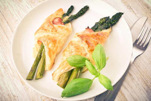 Asparagus and bacon puffs