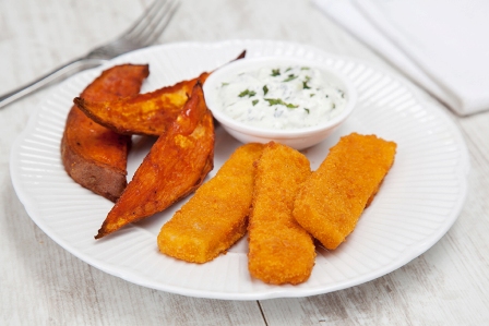 Fish Fingers with sweet potato wedges