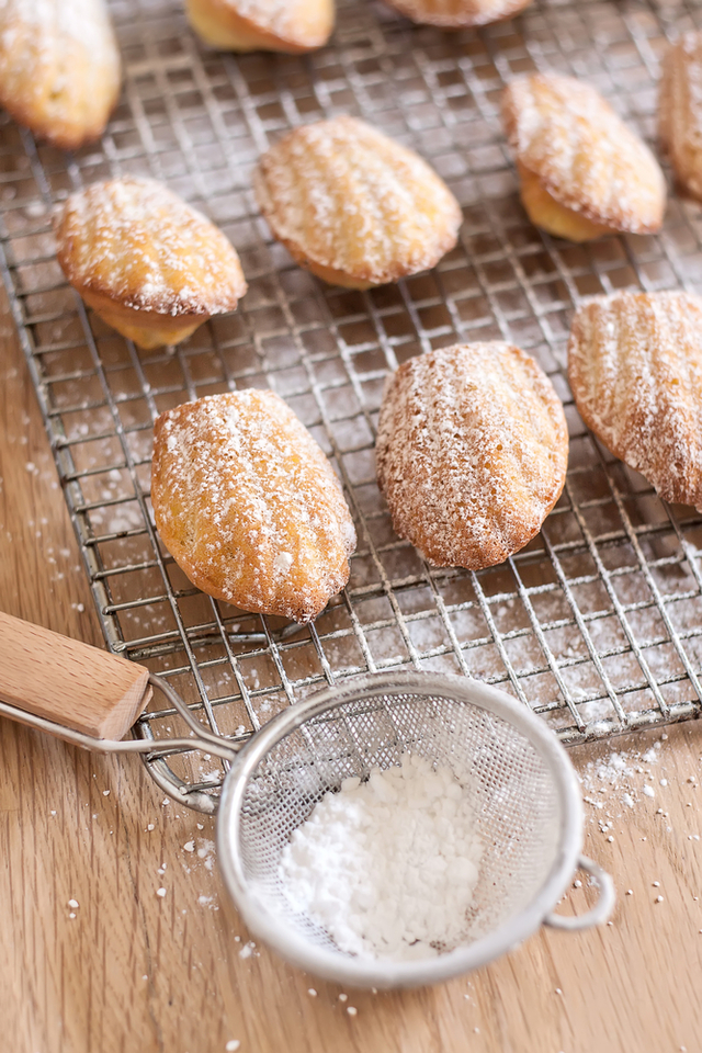 Sugar-coated cookies