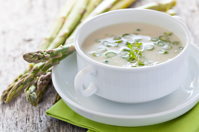 Asparagus and spinach soup