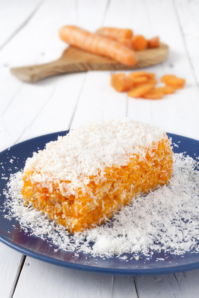 Coconut carrot slices
