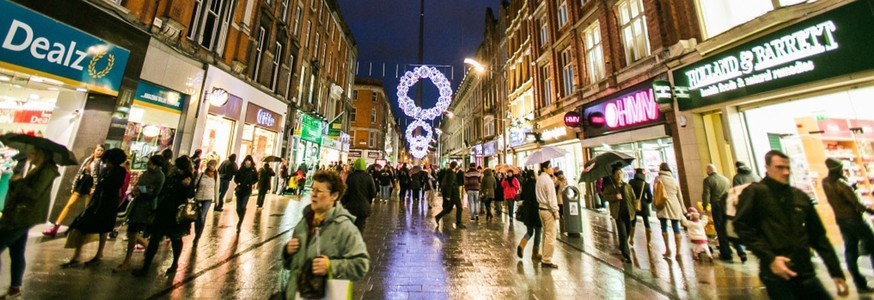 Henry Street Christmas Lights Switch On