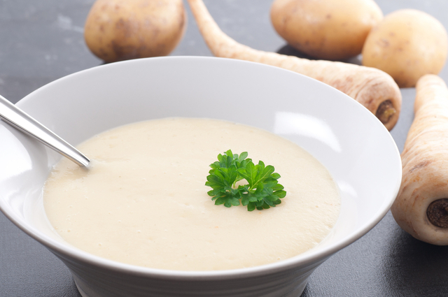 Creamy parsnip and ham soup