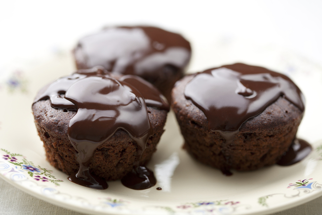 Chocolate custard muffins