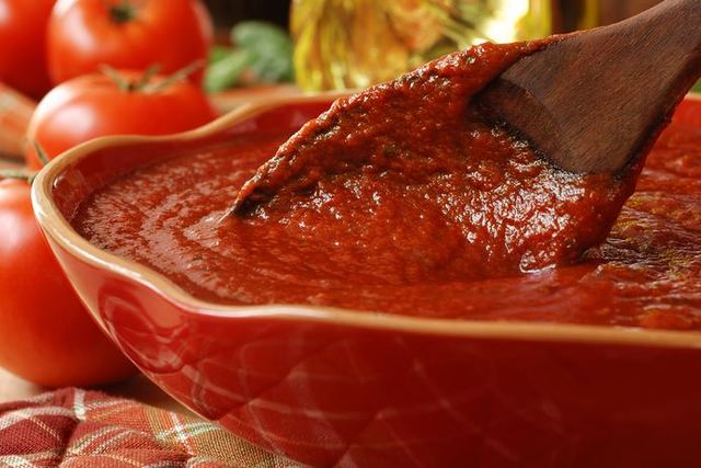 Multi-use tomato sauce