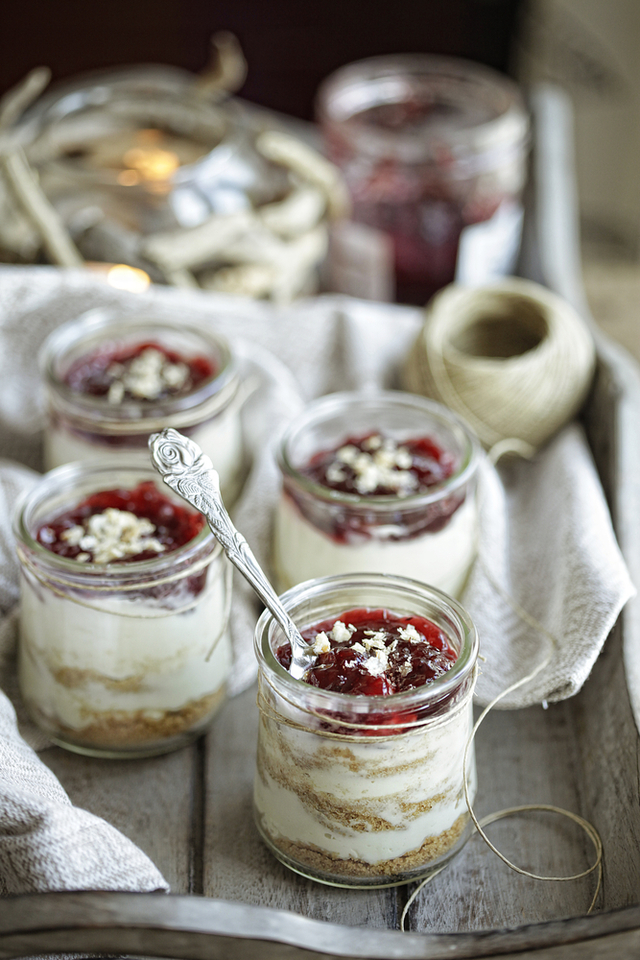 Berry cheesecake trifle