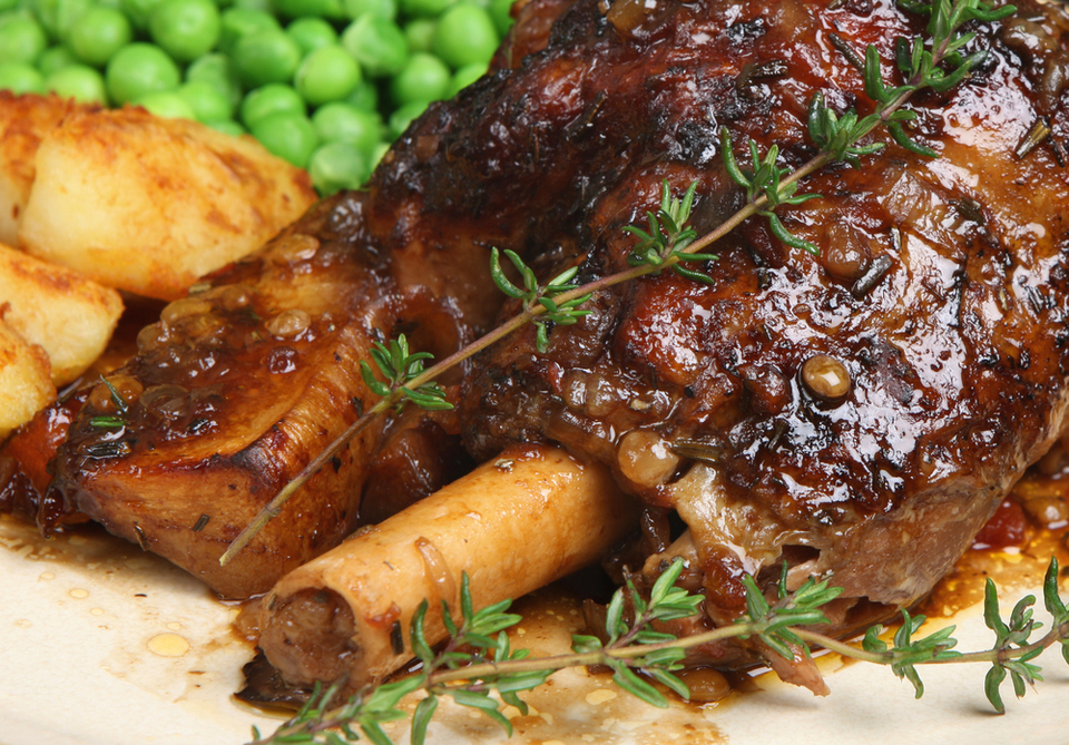 Roast leg of lamb with herb potatoes and peas | MummyPages.ie