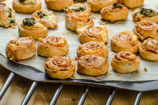 Salmon and dill canapé puffs