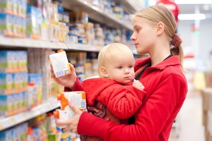 Looking at food labels when shopping for your kids