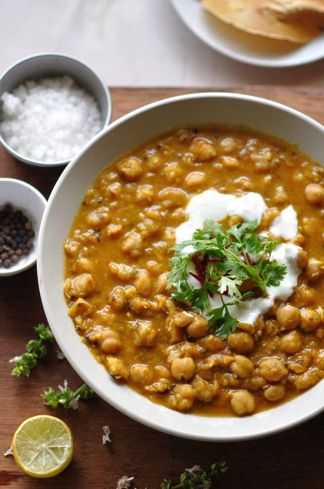 Yellow lentil dahl 