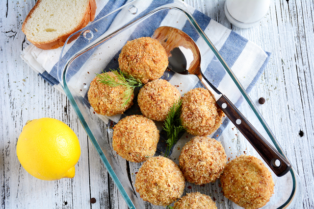 Fish bites with chive dip