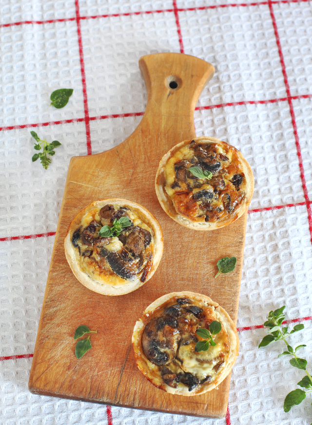 Mini root vegetable pies 