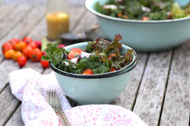  Kale garden salad