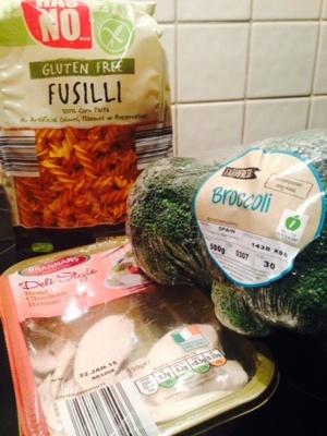 Chicken and broccoli pasta salad