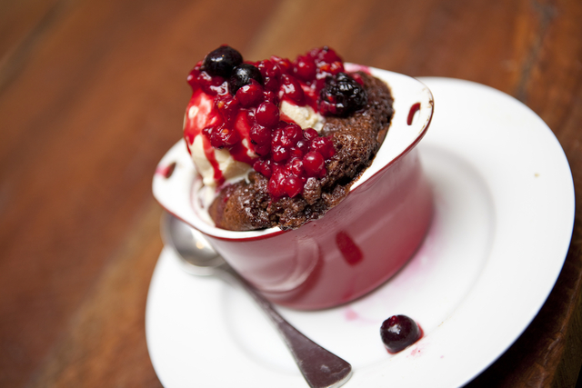 Slow cooker molten mocha cake 