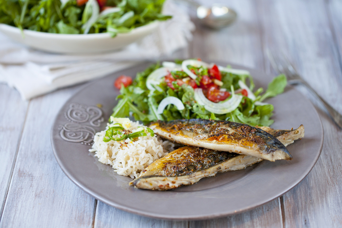 Grilled mackerel in soy glaze