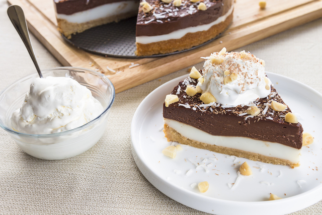 Banoffee chocolate with coconut pie