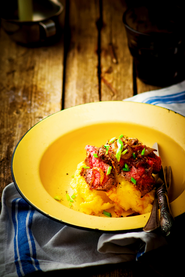 Polenta with beef, vegetables and olive tapenade