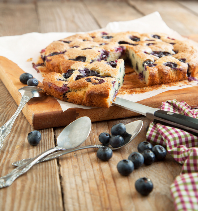 Courgette and blueberry cake