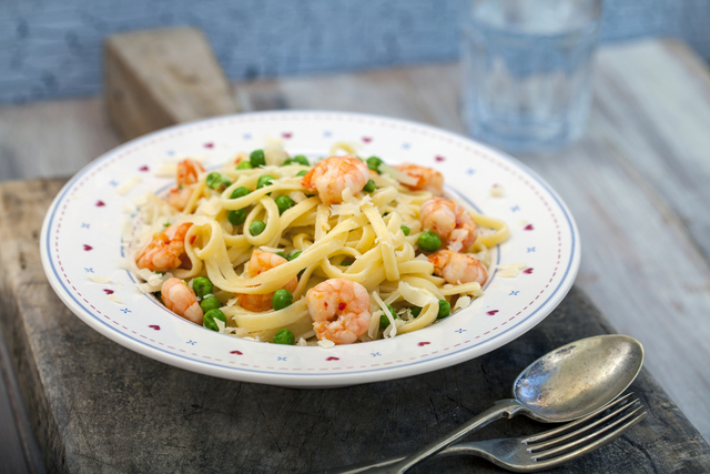 Thai prawn noodles