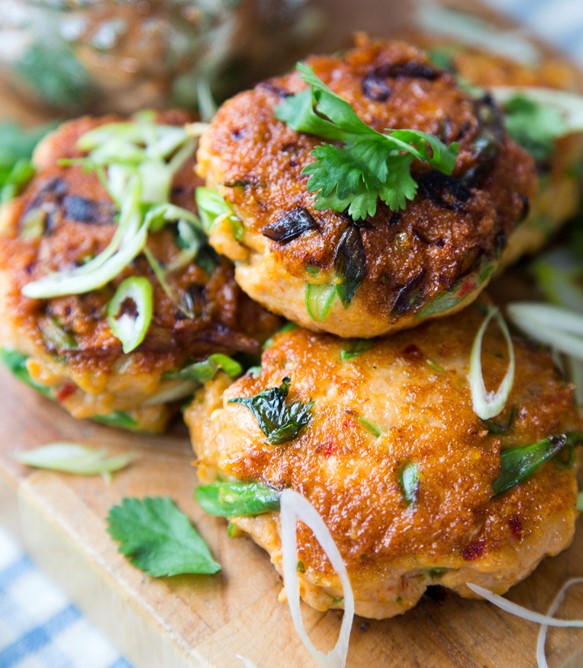 Eggcup cheese tarts with spring onions 