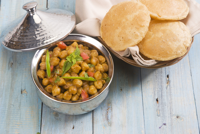 Chickpea and artichoke masala