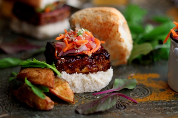 Tofu sliders with Indian salad and masala wedges