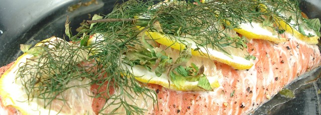 Baked salmon with lemon and herbs