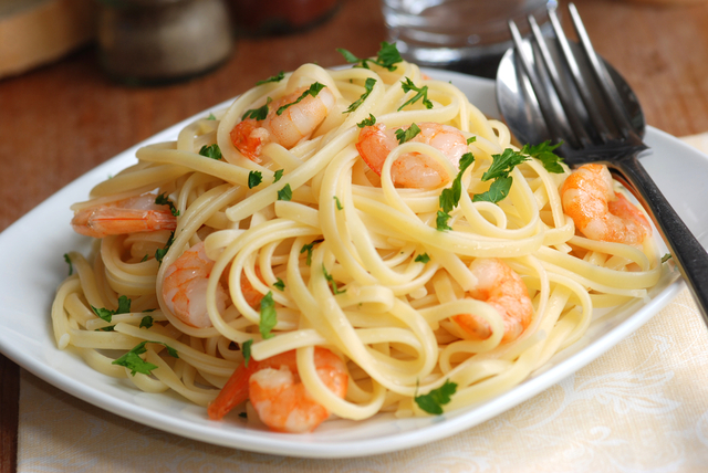 Spaghetti and prawn supper 