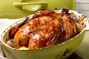 Pot-roast chicken and garlic 