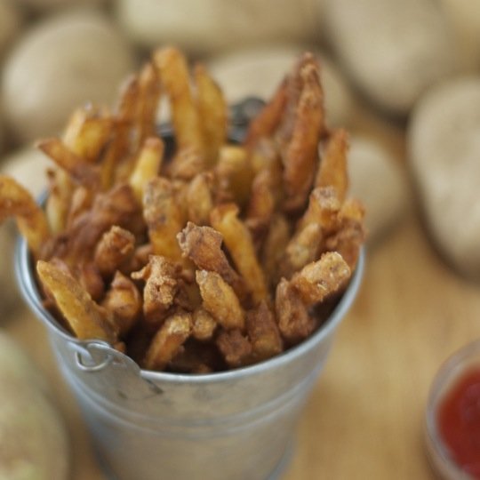 Beer-battered cajun fries