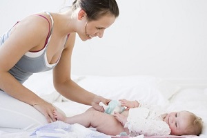 What can your breastfed baby’s poo tell you?