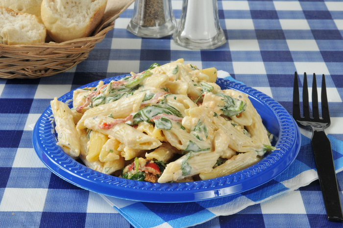 Kale penne carbonara