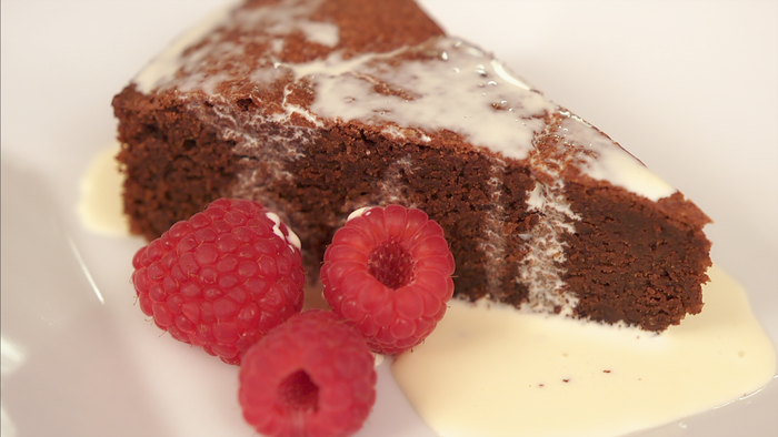 Flourless chocolate cake