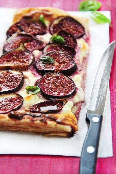 Fig, mascarpone and honey tart