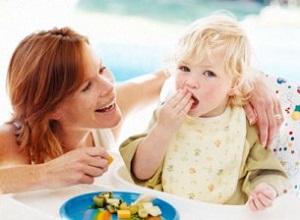 Tips for moving your toddler onto family foods