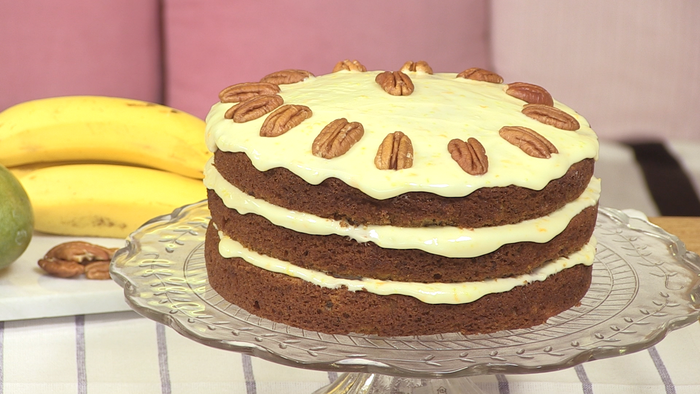 Hummingbird cake