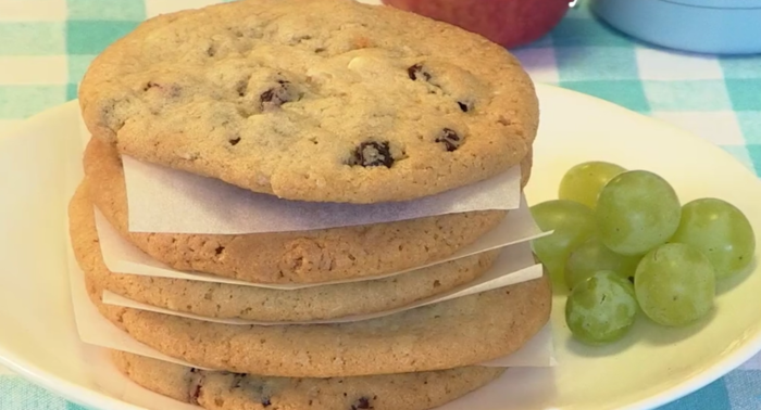 White chocolate and cranberry cookies