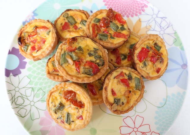 Mini vegetable quiches