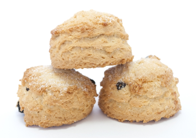Spiced currant scones
