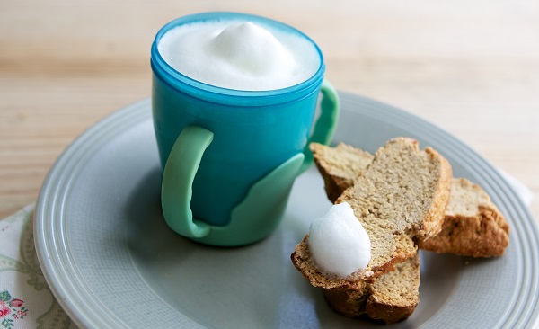 Biscotti with Babyccino